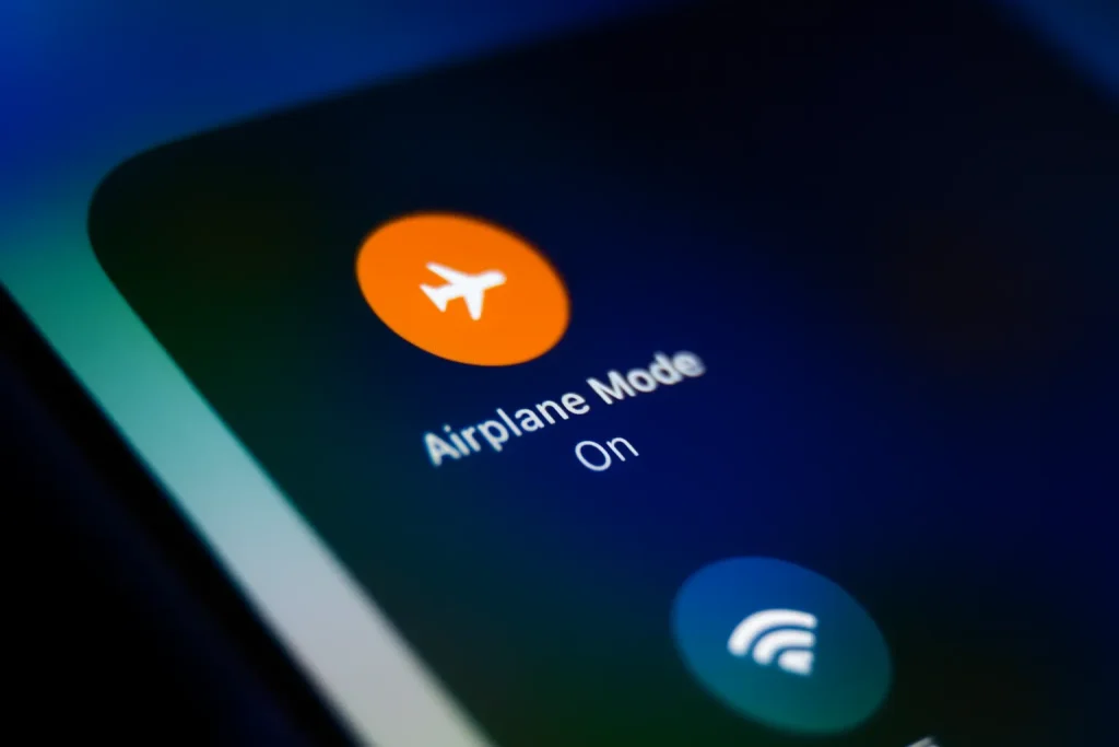 فعال کردن حالت هواپیما (Airplane Mode)