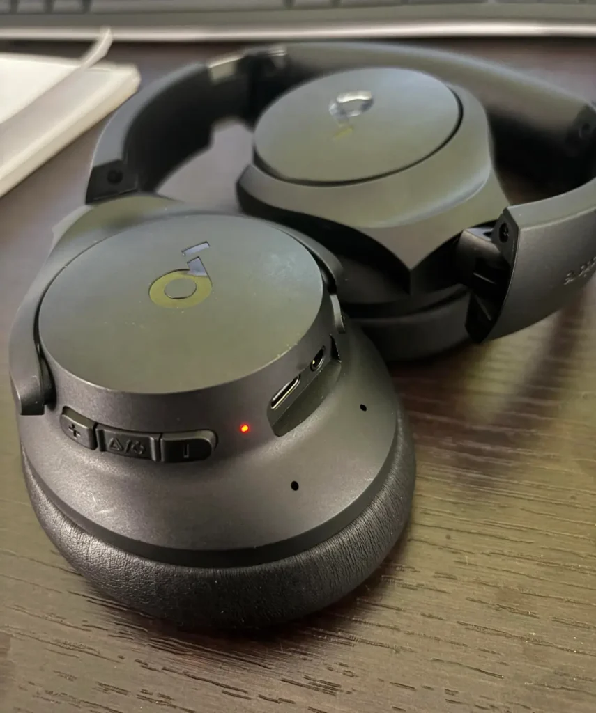 soundcore q20i buttons بررسی و راهنمای خرید هدفون میان رده انکر Soundcore Q20i